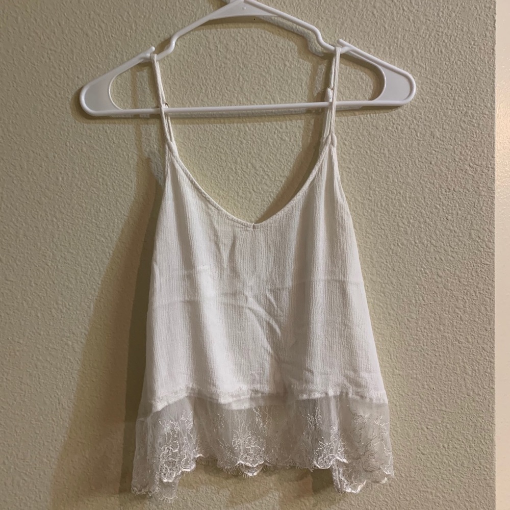 White loose crop top